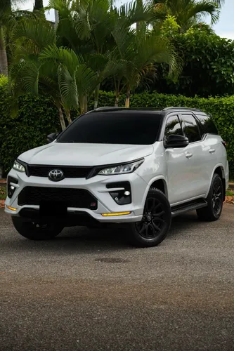 Toyota Fortuner GR 2023 diesel 