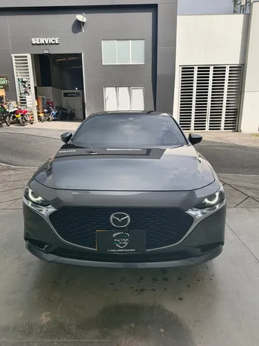 Mazda 3 Grand Touring Lx hibrido 2024