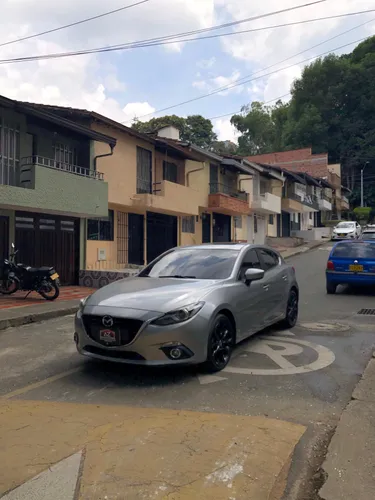 Mazda 3 sport grand touring 