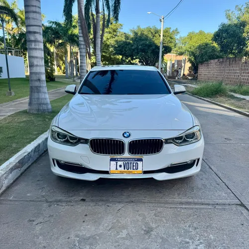 BMW 316I LUXURY 2015