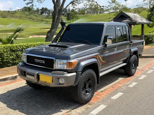Toyota Land Cruiser VDJ79 ÁRABE 