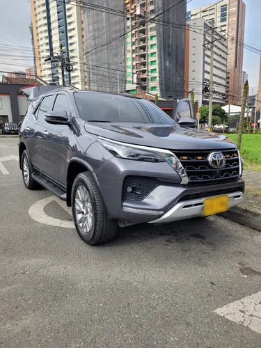 Toyota Fortuner Srv Diesel 2023