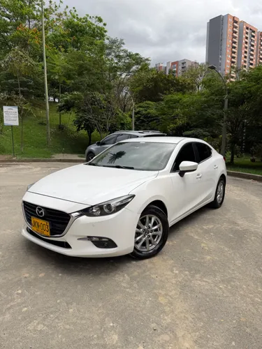 Mazda 3 touring 