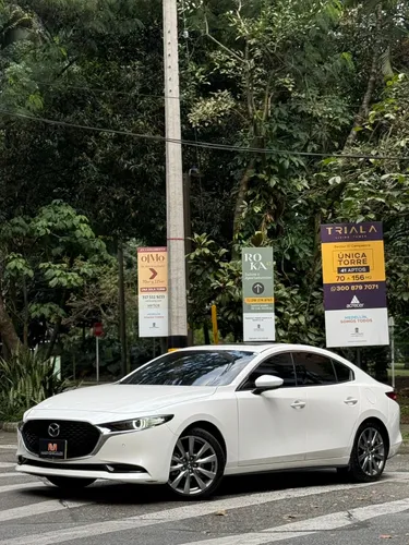 Mazda 3 Grand Touring Hibrido 2026