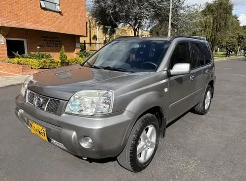 Vendo-Permuto nissan x-trail 2005