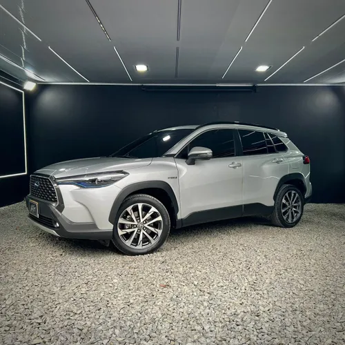 TOYOTA COROLLA CROSS SEG PLATA 1.8 2024 AT HIBRIDO