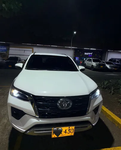  Toyota Fortuner 2021  Blanco  Automática  Excelente estado