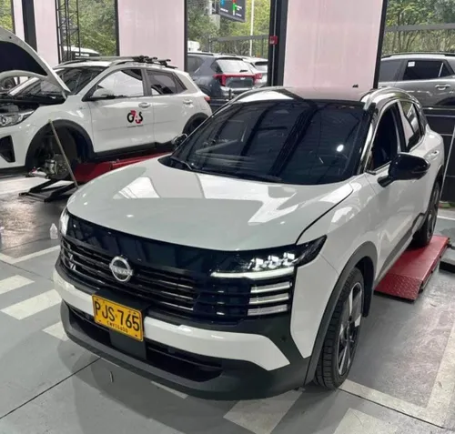 Nissan Kicks Exclusive 2025