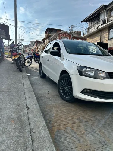 Volkswagen Gol confortline modelo 2015
