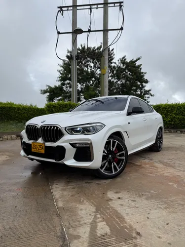 BMW X6 M50i Performance 2021