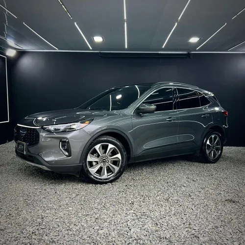 FORD ESCAPE PLATINUM GRIS 2.0 2023 AT