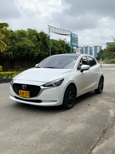 MAZDA 2 GRAND TOURING LX AT 2021