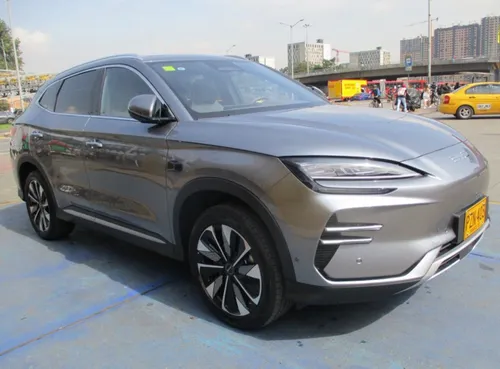 BYD Song Plus EV 2025  Smart Driving Edition 520 KM Luxury