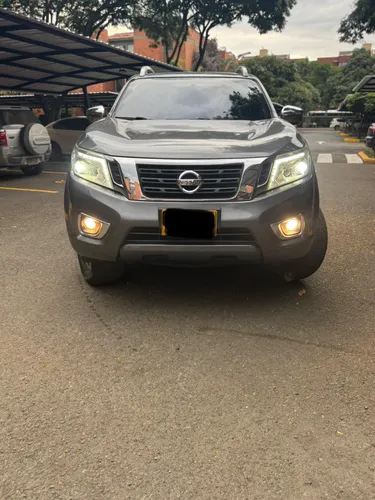 Nissan Frontier LE - Modelo 2018 AT