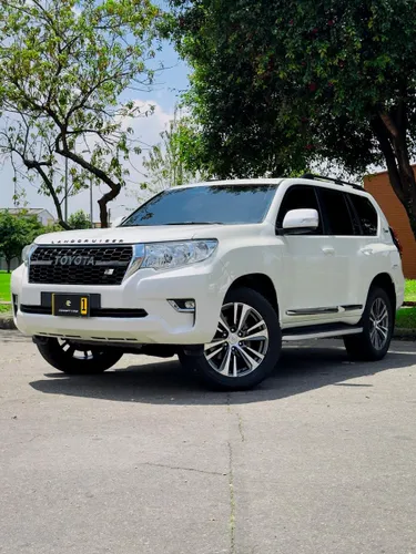 TOYOTA LAND CRUISER PRADO TXL DIESEL 4X4 2020