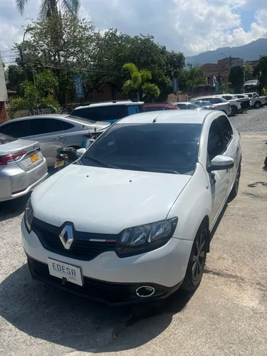RENAULT LOGAN LIFE PÚBLICO