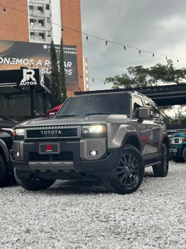 TOYOTA LAND CRUISER PRADO TXL DIÉSEL 2025