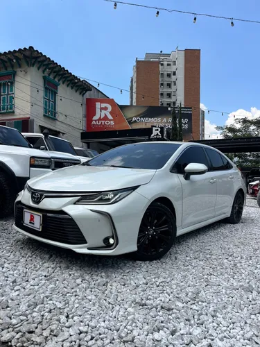 TOYOTA COROLLA SEDÁN 2020