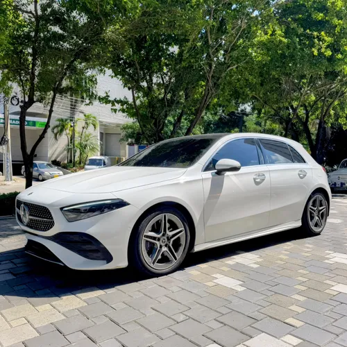 Mercedes Benz A250 Híbrido Amg 2025