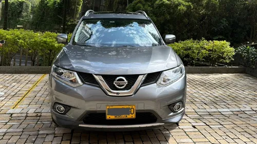Nissan X-trail 2.5L 4x4 Exclusive 7 puestos 