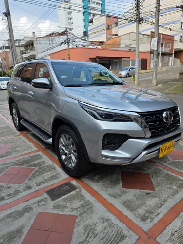 Toyota Fortuner 2023 SRV