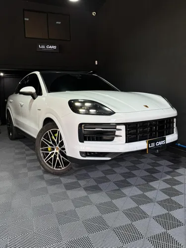 Porsche Cayenne E-Hybrid 2024 
