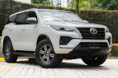 TOYOTA FORTUNER 2.7 SR 2022