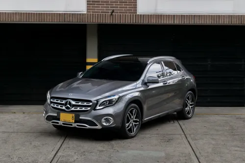 Mercedes Benz GLA 200 