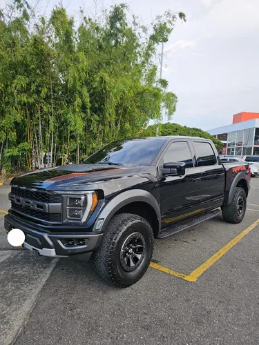 Ford Raptor F-150 super crew 2023