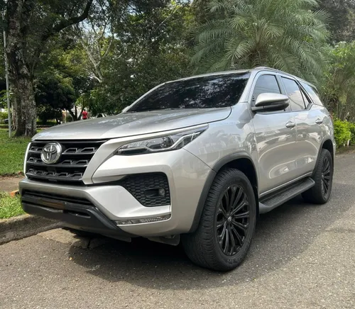 Toyota Fortuner 2.4 diesel 2021
