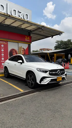 Mercedes Benz Glc300 2025