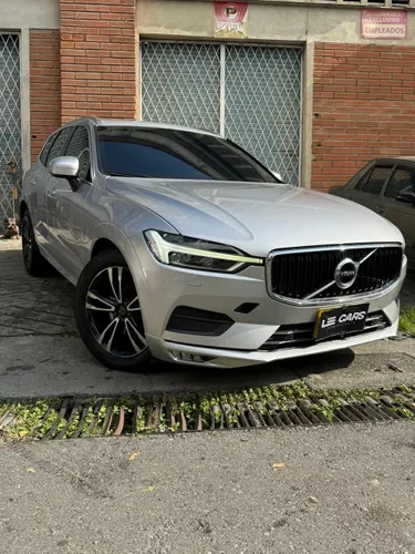 Volvo XC60 T5 Momentum B2 2021