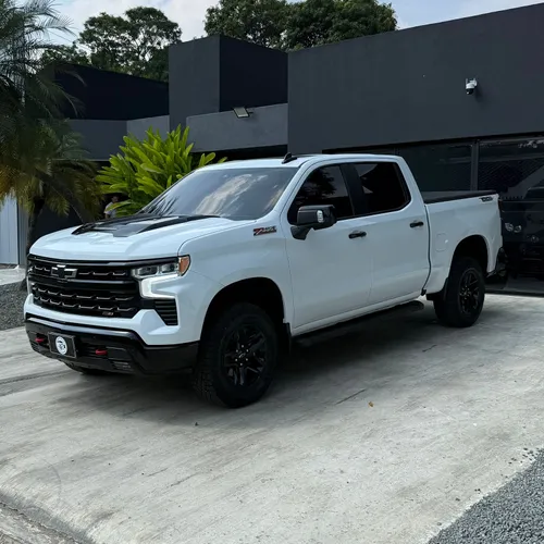 CHEVROLET SILVERADO Z71 LT - 2024