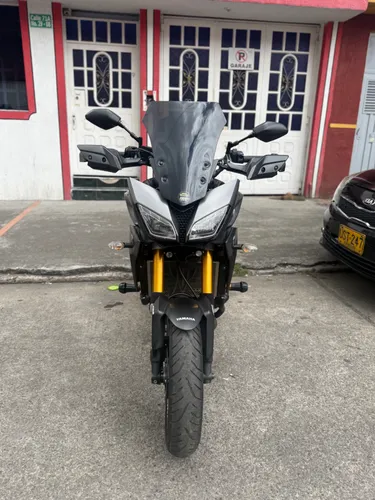 Yamaha MT09 Tracer 2015