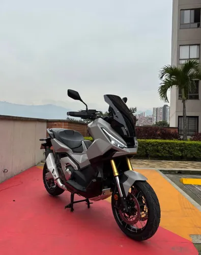 HONDA X-ADV 750 2025
