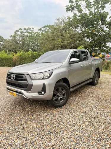 Toyota Hilux 2.4 Mecánica Diesel Modelo  2023