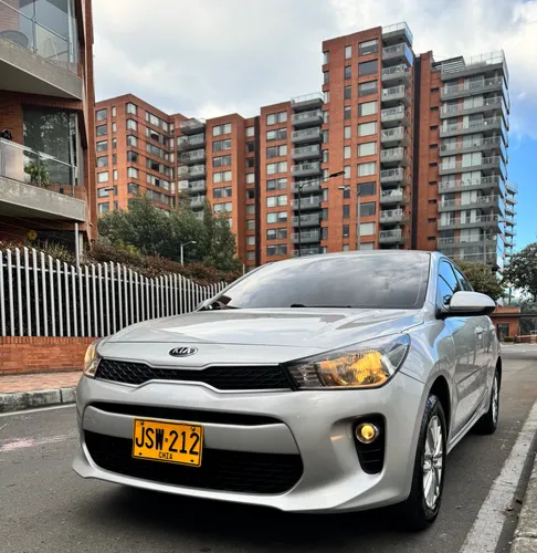 Kia río automático 