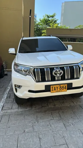 TOYOTA TXL 2015 DIÉSEL BLINDADA 