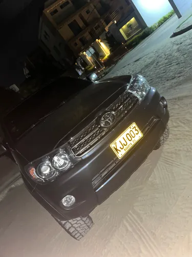 TOYOTA FORTUNER 2011 BLINDADA