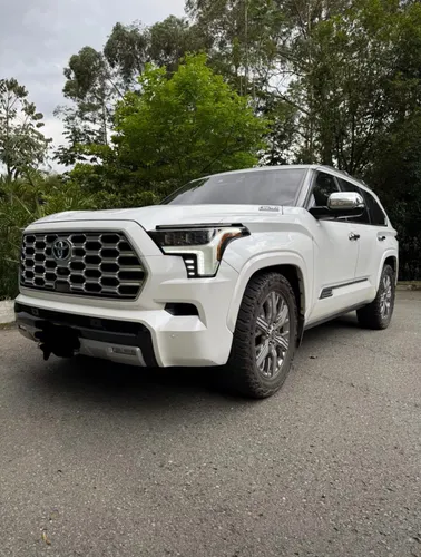 Se vende Toyota sequoia capstone 2024 blindaje 2