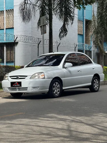 Kia Rio Stylus 