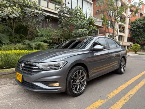 VOLKSWAGEN JETTA HIGHLINE 