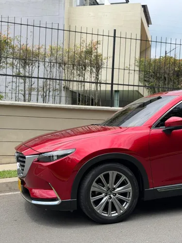 Mazda CX-9 Grand Touring Signature 