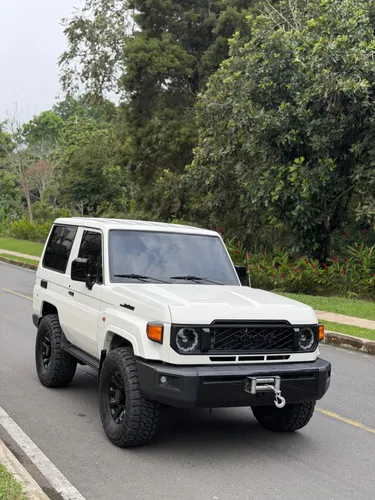Toyota GDJ71 Machito Importada Árabe - Modelo 2024 - 4.000km