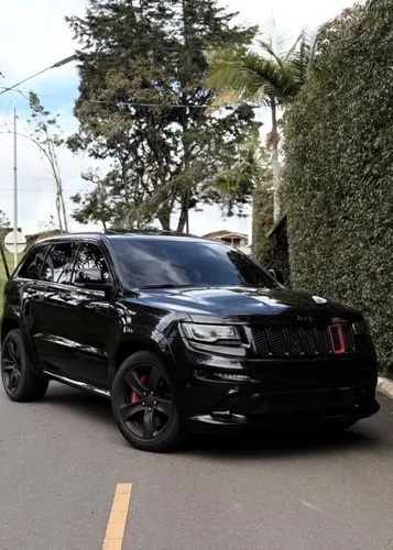 JEEP GRAND CHEROKEE SRT 