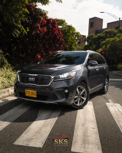 Kia Sorento trust V6 gasolina 2019