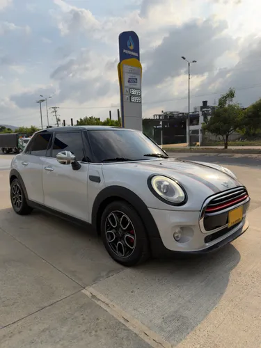 Mini Cooper 2015 Plata blanco metalizado 