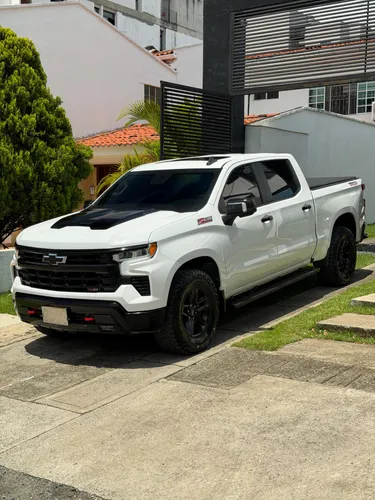 Chevrolet Silverado LT BLINDAJE 4 