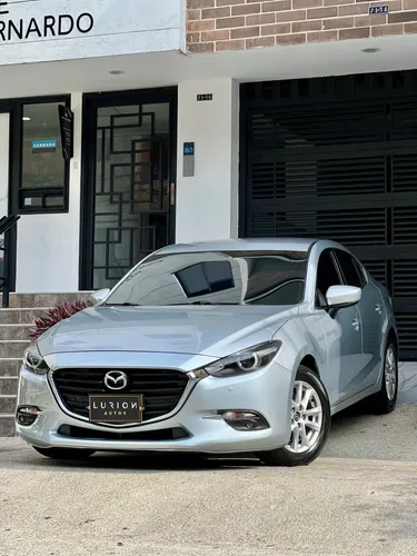 Mazda 3 Touring 2.0 modelo 2019 