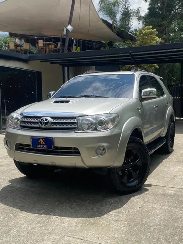 TOYOTA FORTUNER SRV 